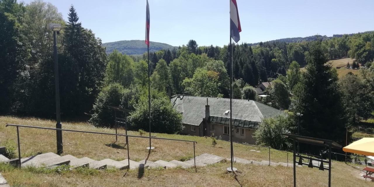 Olivin Kytlice Hiker Huts Hotell Eksteriør bilde