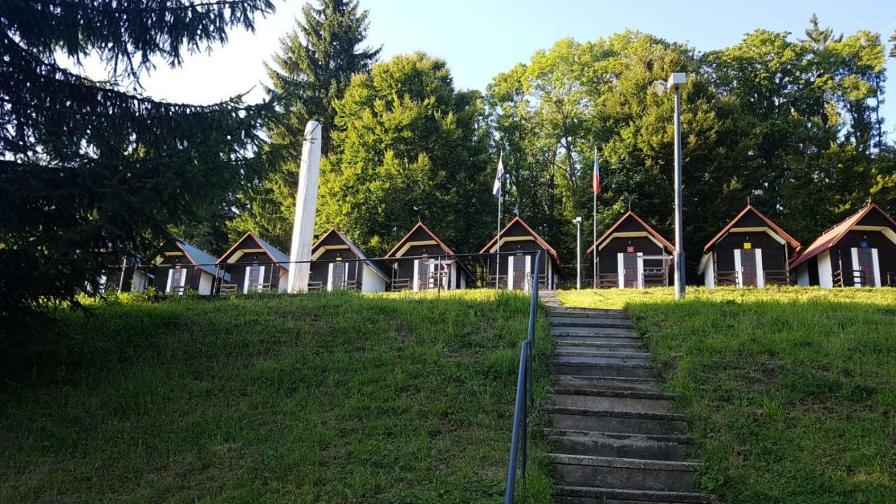 Olivin Kytlice Hiker Huts Hotell Eksteriør bilde